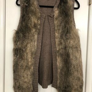 Sweater furry vest